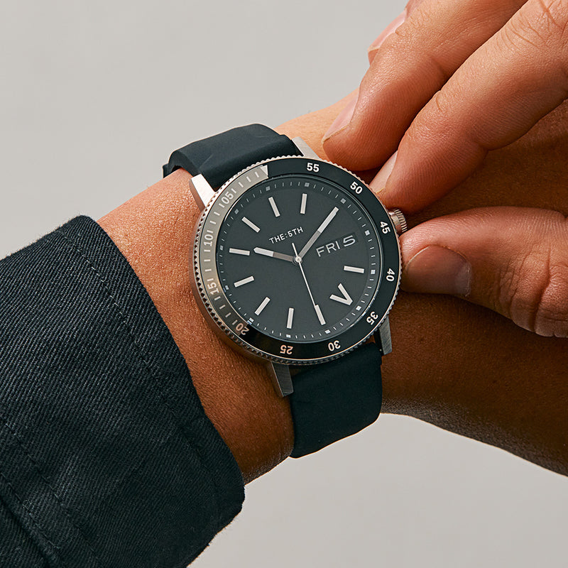 Jet Black Diver